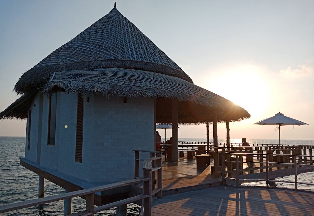 Ocean Villa at Furaveri thumbnail 8